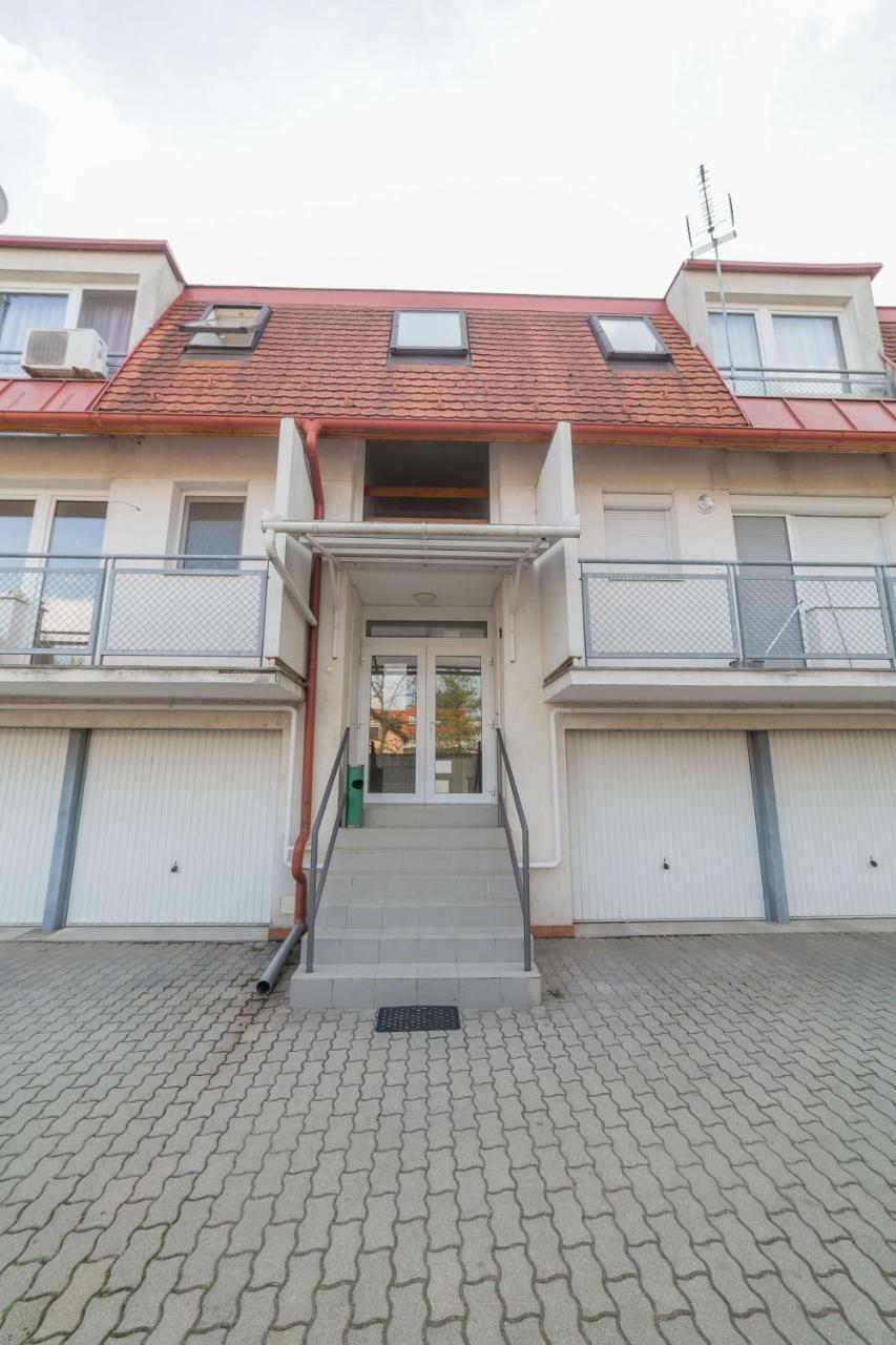 Fischer Apartman 2 Гайдусобосло Екстер'єр фото
